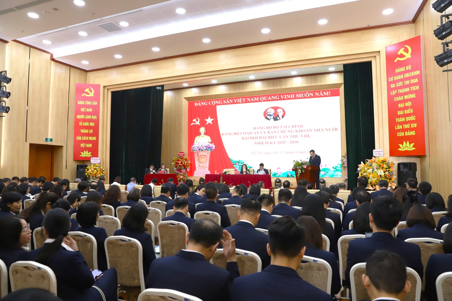 To&agrave;n cảnh Đại hội.