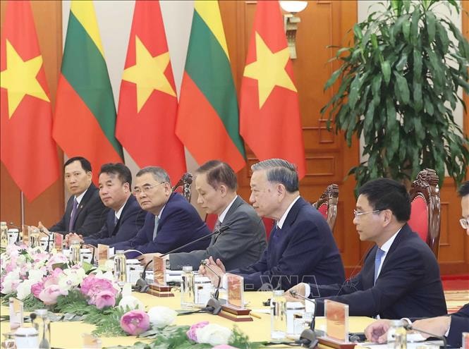 Tổng Bí thư Tô Lâm phát biểu tại buổi hội kiến Tổng thống Cộng hòa Litva Gitanas Nauseda. Ảnh: TTXVN. 