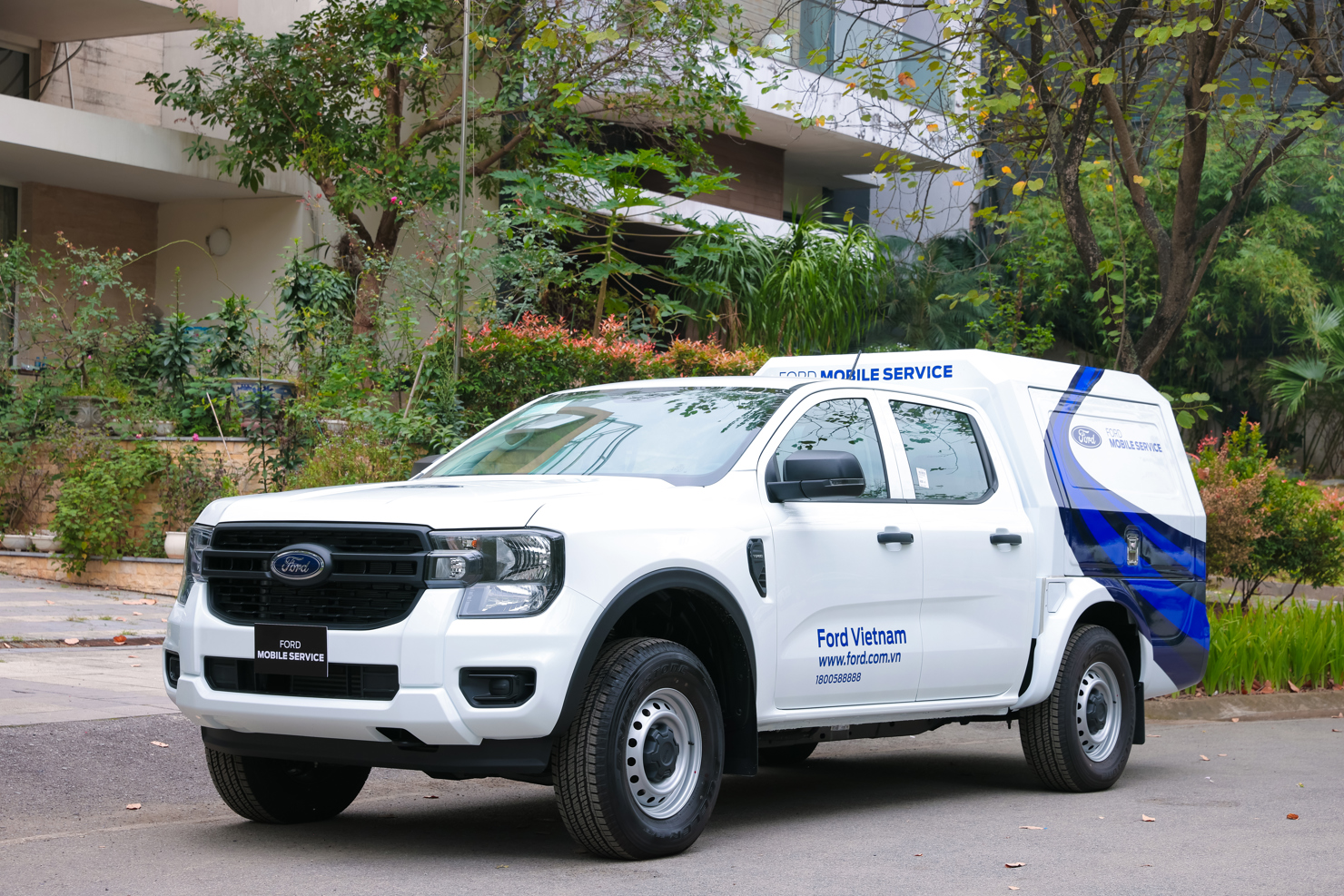 Ford Việt Nam cam kết là người bạn đồng hành đáng tin cậy trong suốt hành trình sở hữu, không ngừng cải tiến dịch vụ và sáng tạo trải nghiệm, nhằm nâng cao sự hài lòng và an tâm cho mỗi chủ xe.