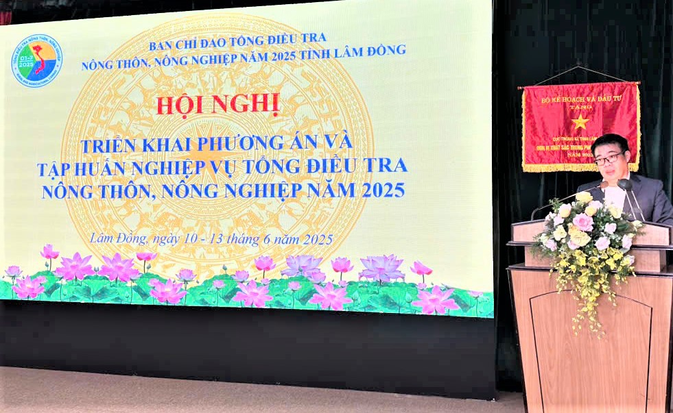 Ông Nguyễn Ngọc Phúc, Phó Chủ tịch UBND tỉnh, Trưởng ban Chỉ đạo TĐTNN 2025 tỉnh Lâm Đồng phát biểu tại Hội nghị