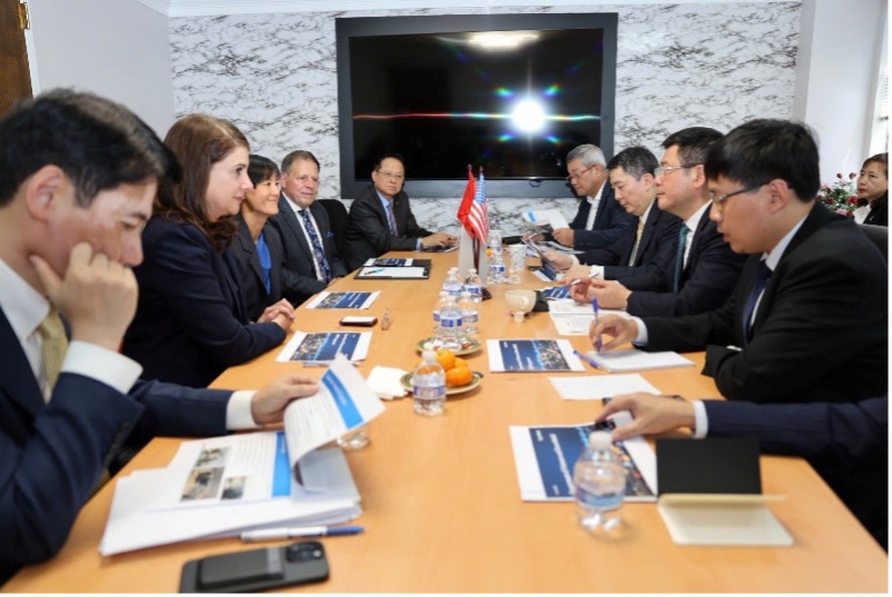 Đại diện Tập đoàn cam kết sẽ chuyển thông điệp tích cực về Việt Nam tới Nhà Trắng, Cơ quan đại diện thương mại Hoa Kỳ, Bộ Thương mại, và Bộ Năng lượng nhằm ủng hộ Việt Nam trong quá trình đàm phán với Hoa Kỳ.