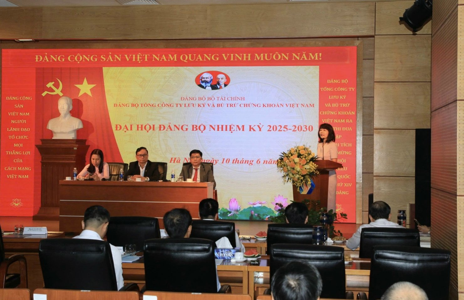 Đảng bộ Tổng Công ty Lưu ký và Bù trừ chứng khoán Việt Nam tổ chức thành công Đại hội Đảng bộ nhiệm kỳ 2025-2030 - Ảnh 3