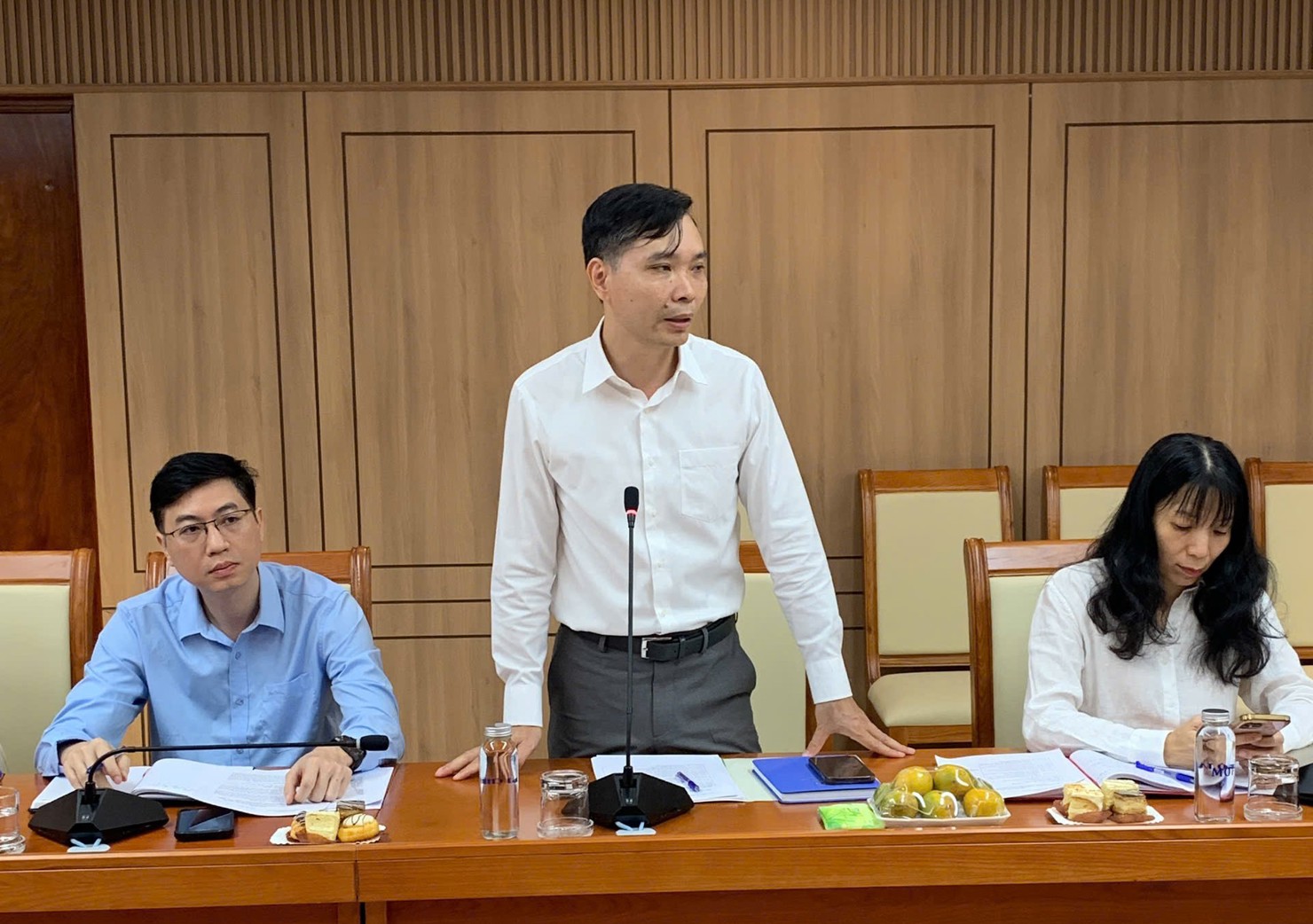 Ông Đỗ Văn Sử, Phó Bí thư Đảng uỷ, Phó Cục trưởng Cục Đầu tư nước ngoài phát biểu tại Hội nghị.
