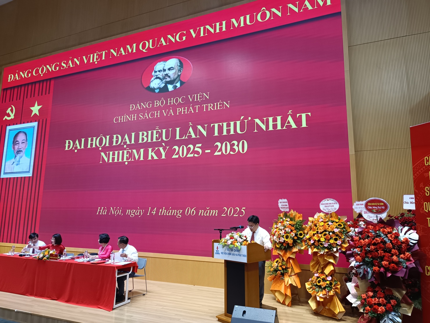 Quyết tâm chính trị cao độ tạo bước phát triển đột phá, nâng tầm Học viện Chính sách và Phát triển - Ảnh 1