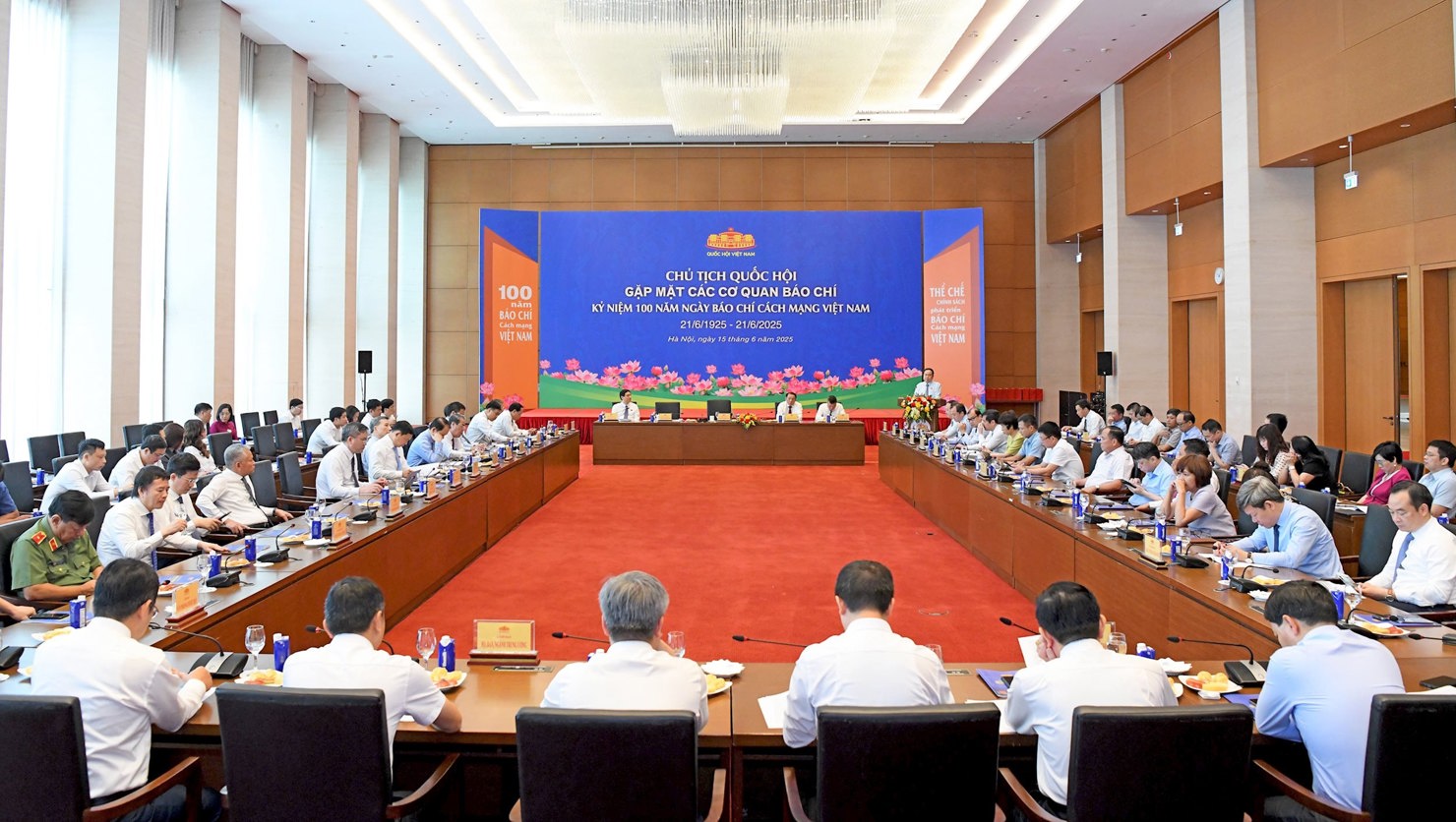 Quang cảnh cuộc gặp mặt. Ảnh: Lâm Hiển