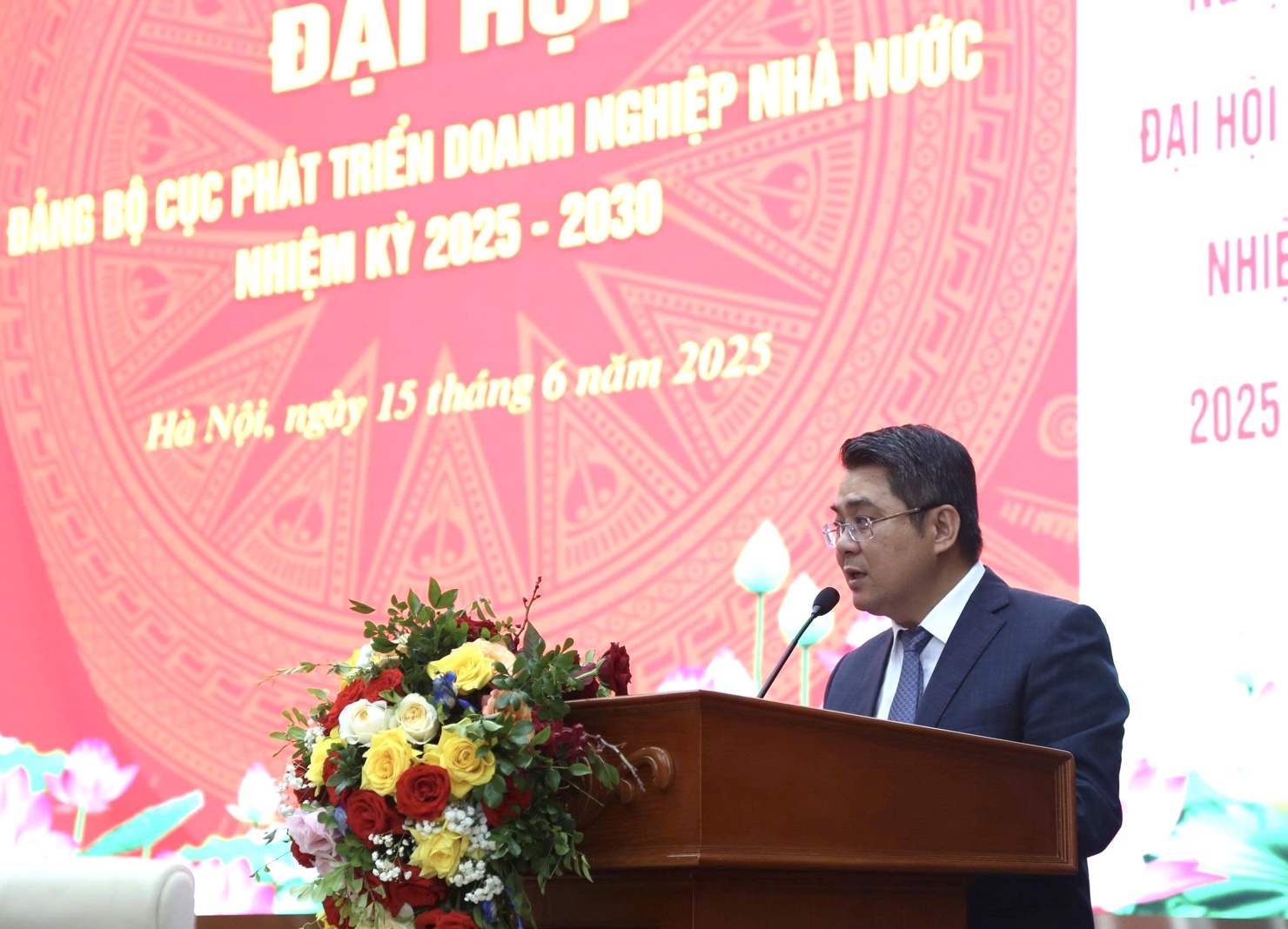 Đồng chí Phùng Quốc Chí - Bí thư Đảng ủy, Cục trưởng Cục Phát triển doanh nghiệp nhà nước phát biểu khai mạc Đại hội.