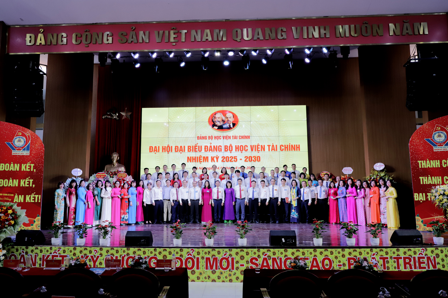 Học viện T&agrave;i ch&iacute;nh quyết t&acirc;m đổi mới, ph&aacute;t triển bền vững.