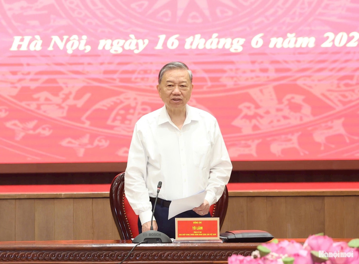 Tổng Bí thư Tô Lâm phát biểu tại cuộc làm việc với Ban Thường vụ Thành ủy Hà Nội. Ảnh: Viết Thành. 