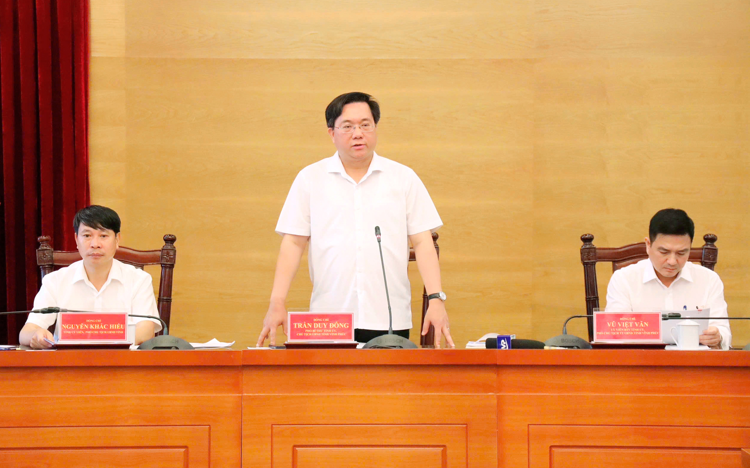 Chủ tịch UBND tỉnh Trần Duy Đông phát biểu chỉ đạo. Ảnh: Kim Ly