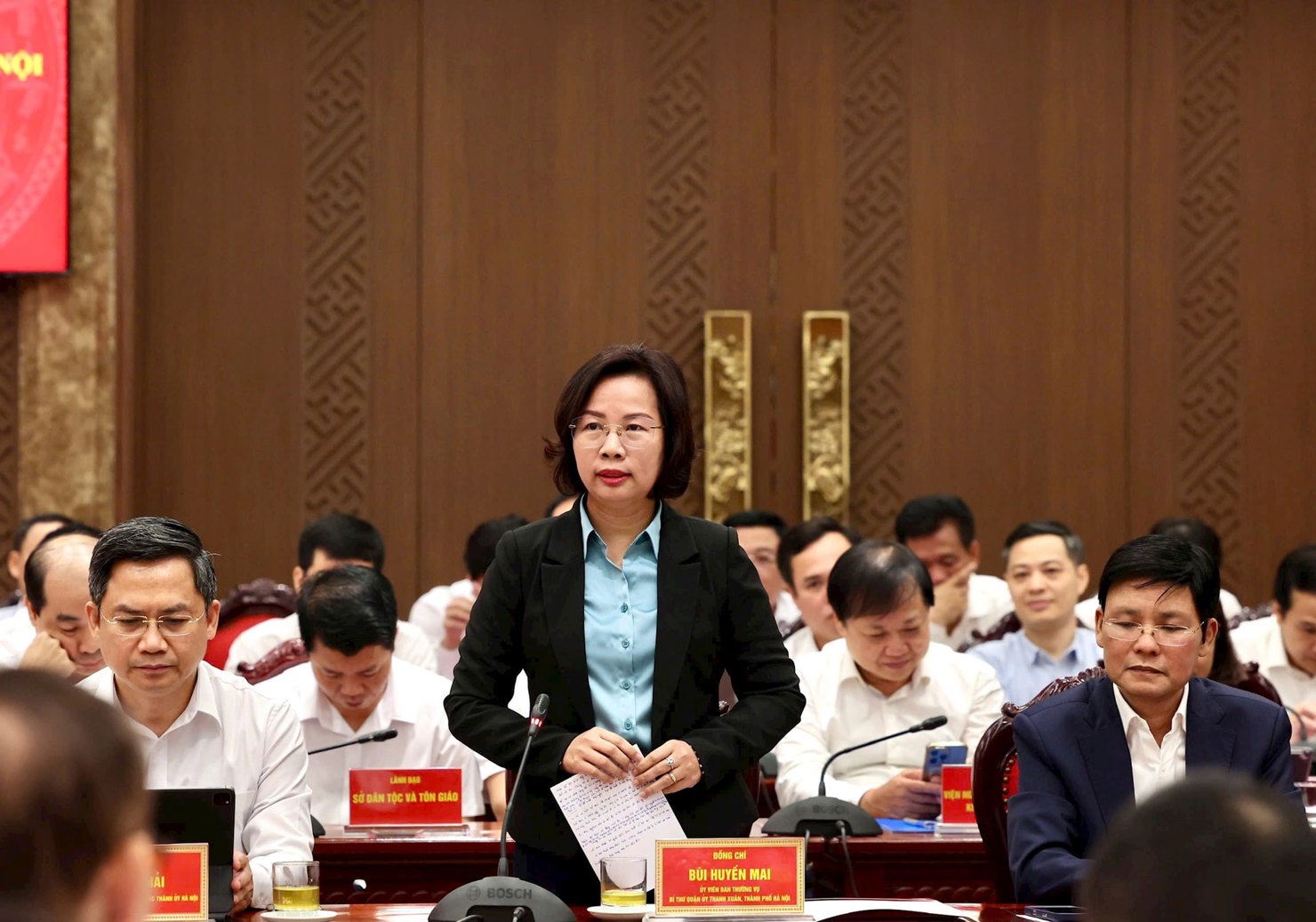 Ủy viên Ban Thường vụ Thành ủy, Bí thư Quận ủy Thanh Xuân Bùi Huyền Mai phát biểu. Ảnh: Viết Thành. 