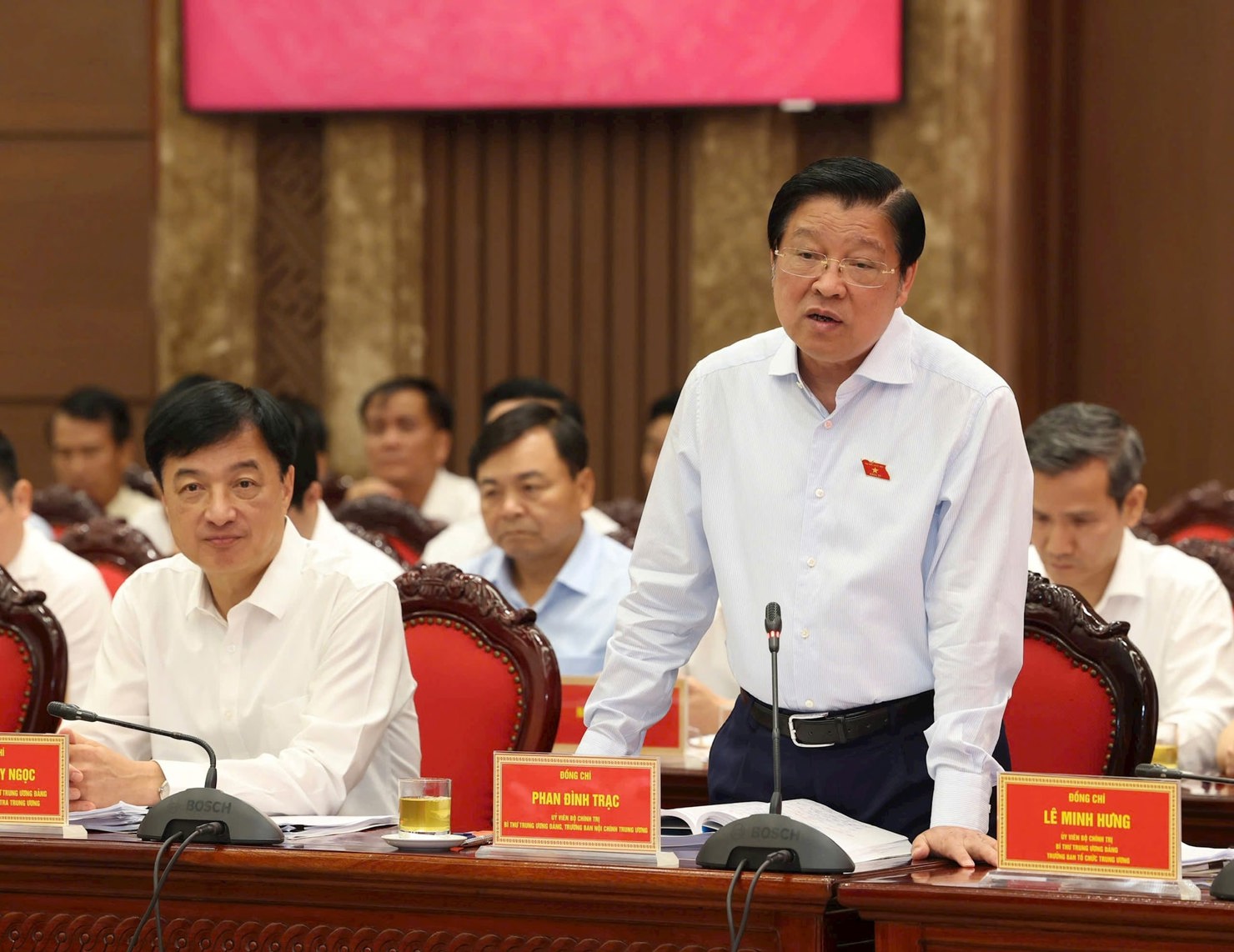 Trưởng ban Nội chính Trung ương Phan Đình Trạc phát biểu. Ảnh: Viết Thành. 