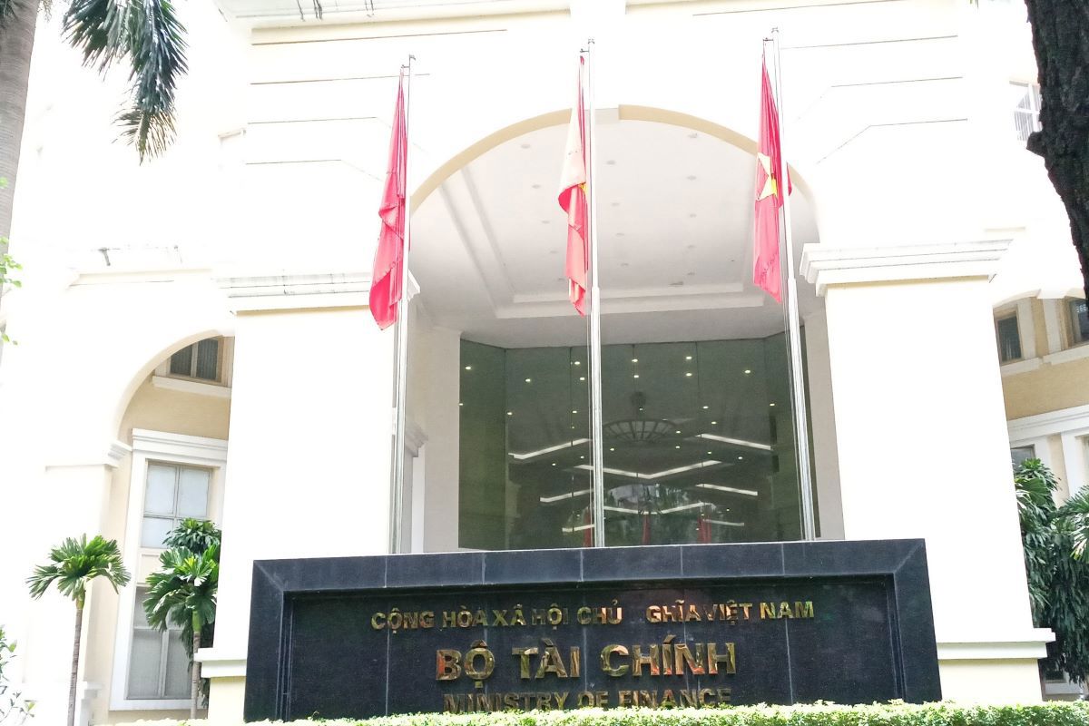Theo Bộ Tài chính, việc áp dụng hình thức lựa chọn nhà đầu tư quốc tế cho tất cả dự án PPP dẫn đến phát sinh thủ tục không cần thiết đối với dự án quy mô nhỏ.
