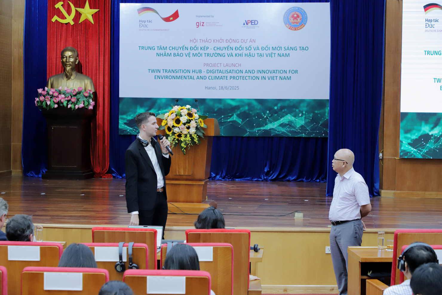 Ban Tổ chức giới thiệu về Dự án.