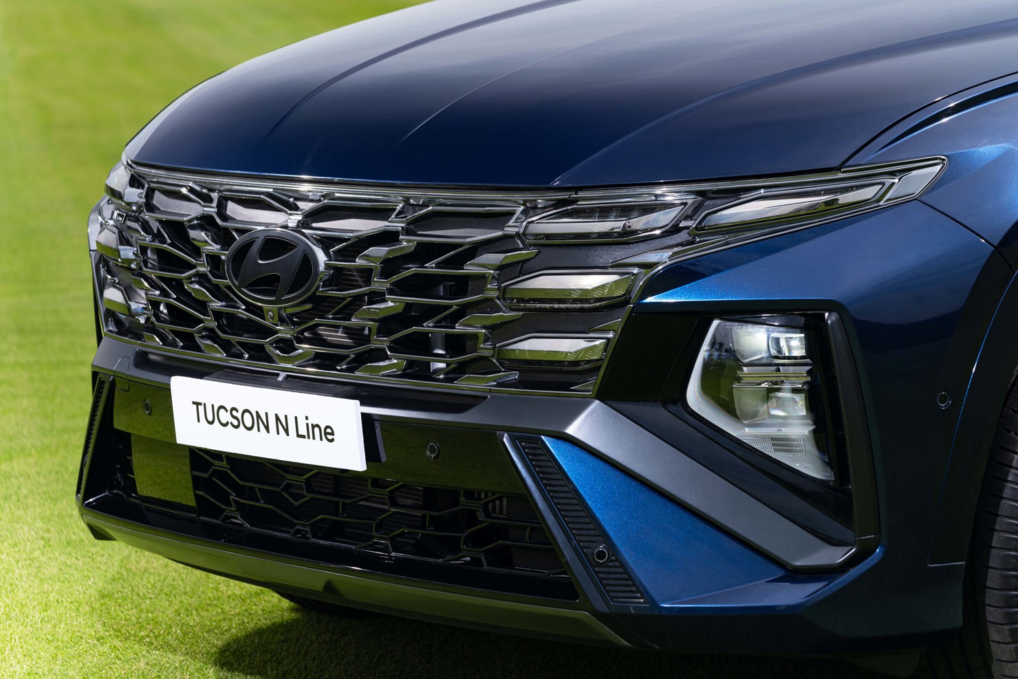 Hyundai Tucson N Line là mẫu xe mới nhất gia nhập dòng sản phẩm N Line tại Việt Nam, tiếp nối thành công của Elantra N Line.