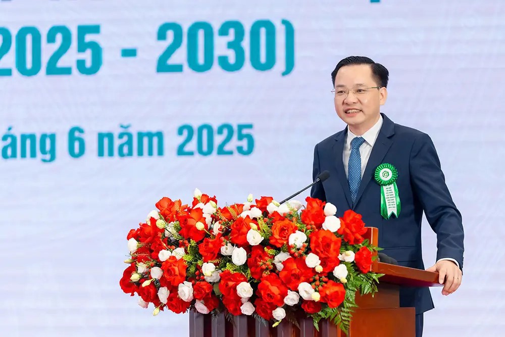 Tổng giám đốc Vinachem Nguyễn Hữu Tú phát biểu khai mạc Đại hội.