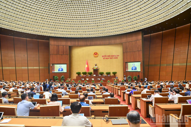 Quang cảnh phiên họp sáng 19/6. Ảnh: Duy Linh