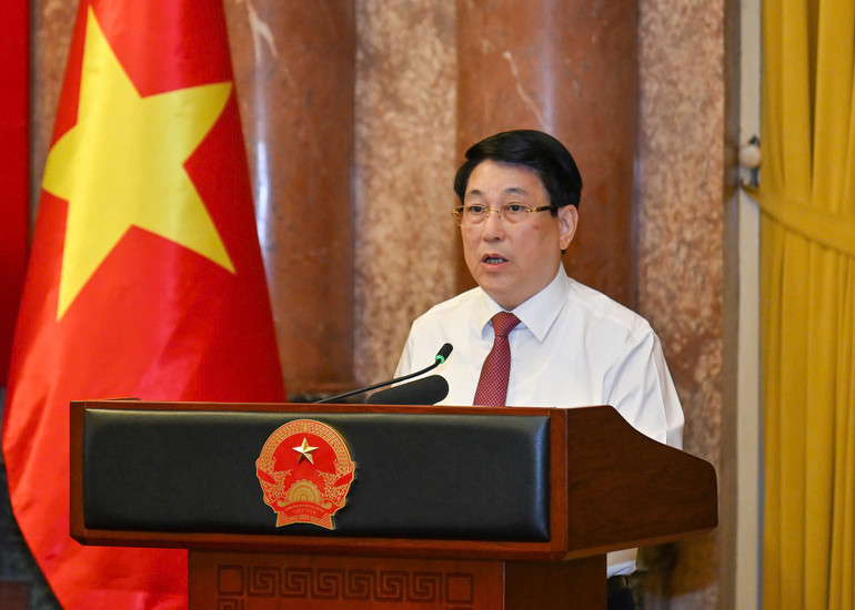 Chủ tịch nước Lương Cường phát biểu tại buổi gặp mặt.