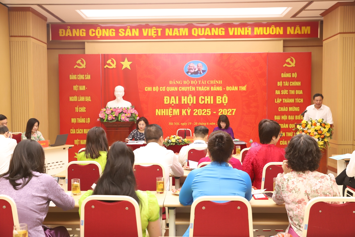 To&agrave;n cảnh Đại hội.