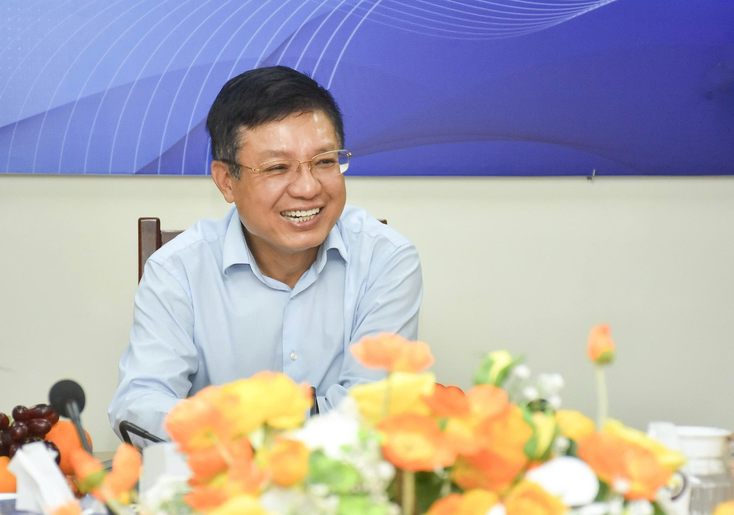 Thứ trưởng Hồ Sỹ Hùng chúc mừng Tạp chí Kinh tế - Tài chính nhân dịp Kỷ niệm 100 năm Ngày Báo chí Cách mạng Việt Nam.