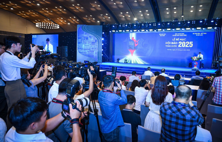 Toàn cảnh Lễ bế mạc Hội Báo toàn quốc 2025