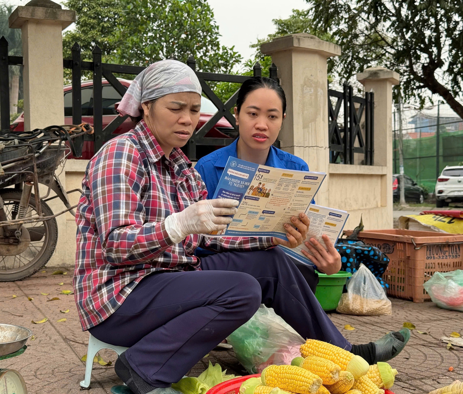 Công tác tuyên truyền BHXH tự nguyện luôn được cơ quan BHXH chú trọng đẩy mạnh thực hiện ngay từ cơ sở. 