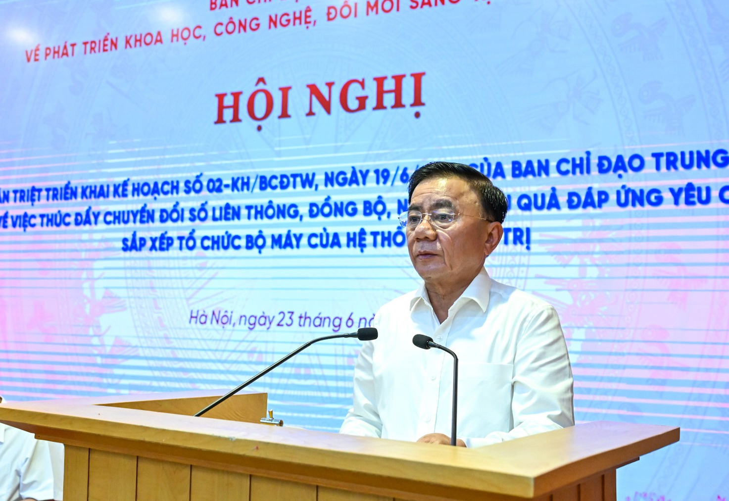 Thường trực Ban Bí thư Trần Cẩm Tú phát biểu tại Hội nghị.