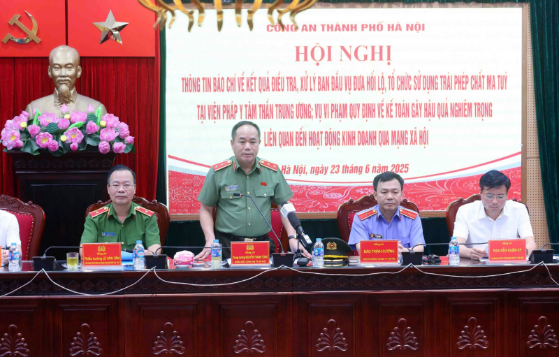Lãnh đạo Công an TP. Hà Nội thông tin về vụ án.
