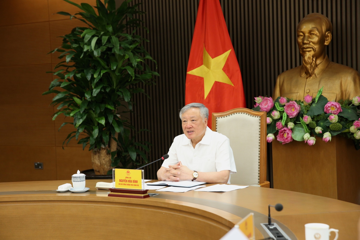 Phó Thủ tướng Thường trực Nguyễn Hòa Bình Chủ trì cuộc họp quan trọng của Ban Chỉ đạo 751. Ảnh: VGP.