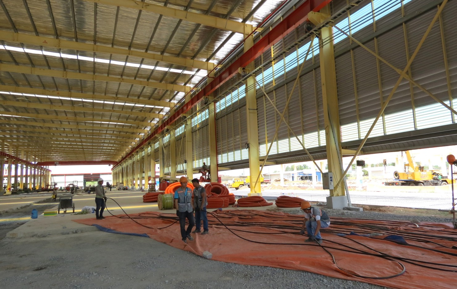 Doanh nghiệp mới th&agrave;nh lập ở Long An đang ho&agrave;n th&agrave;nh nh&agrave; xưởng