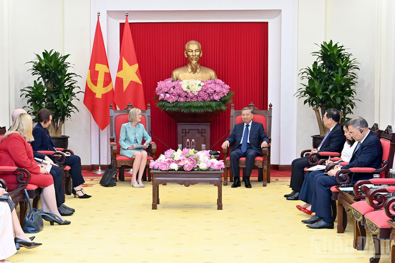 Quang cảnh buổi tiếp. (Ảnh: ĐĂNG KHOA). 