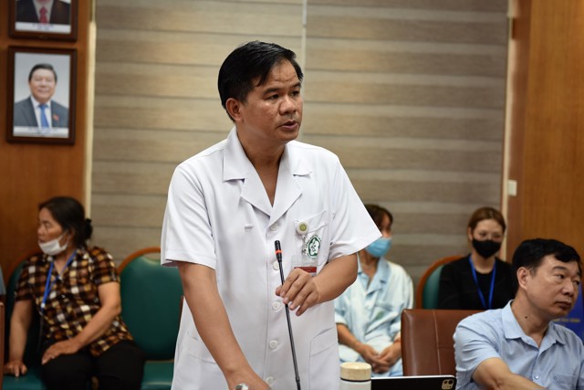 Giám đốc Bệnh viện Bạch Mai Đào Xuân Cơ phát biểu. 