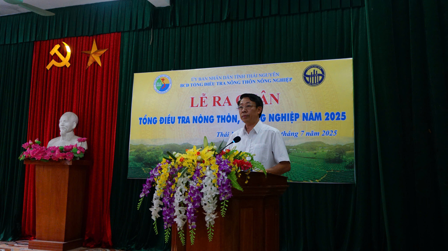 &Ocirc;ng Trần Quang - Chi cục trưởng Chi cục Thống k&ecirc; tỉnh&nbsp;Th&aacute;i Nguy&ecirc;n ph&aacute;t biểu tại Lễ ra qu&acirc;n.