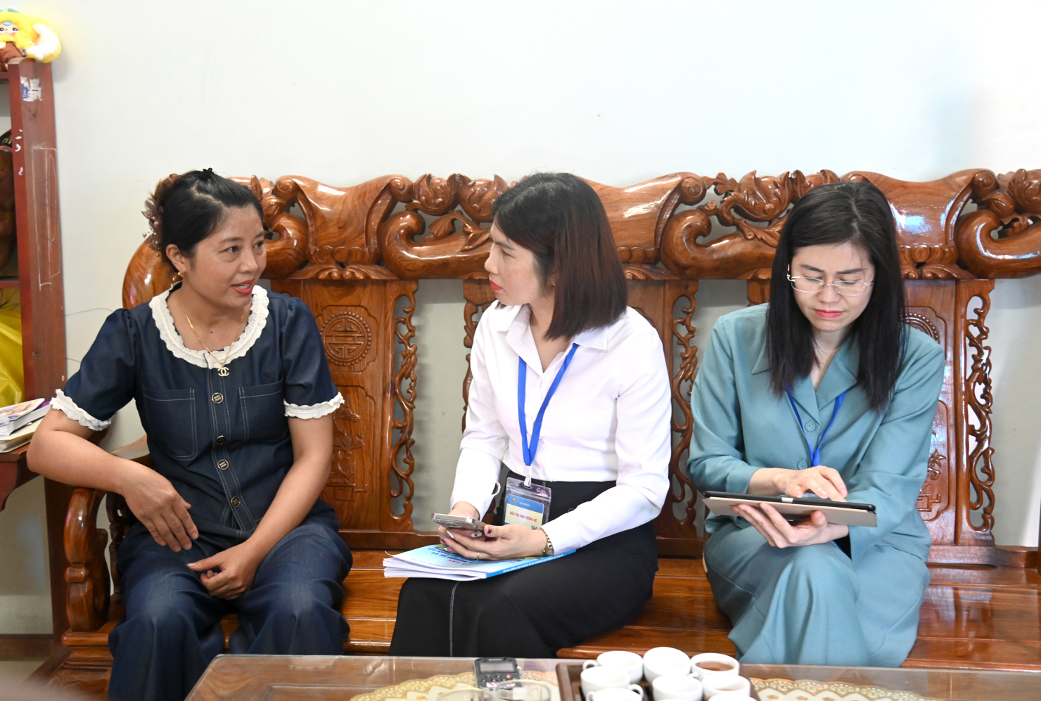 Điều tra vi&ecirc;n thu thập th&ocirc;ng tin tại hộ b&agrave; L&ecirc; Thị To&agrave;n, Th&ocirc;n 3, x&atilde; Thọ Ph&uacute;, tỉnh Thanh H&oacute;a
