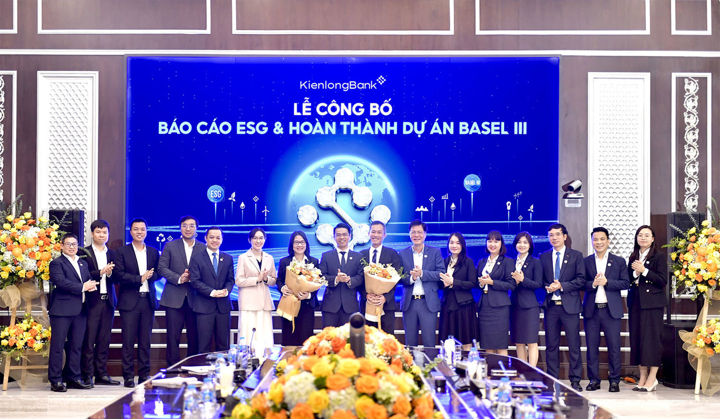 Năm 2024, KienlongBank đã đồng thời công bố báo cáo ESG và hoàn thành Basel III