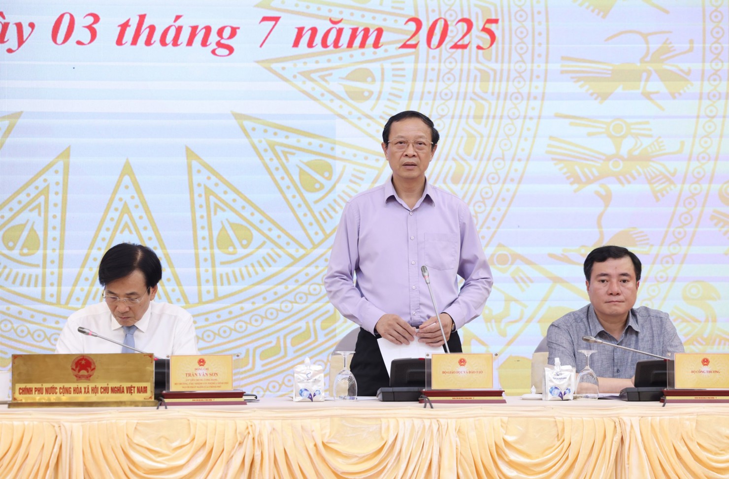 Thứ trưởng Bộ Giáo dục và Đào tạo Phạm Ngọc Thưởng trả lời báo chí tại Họp báo Thường kỳ Chính phủ tháng 6/2025.