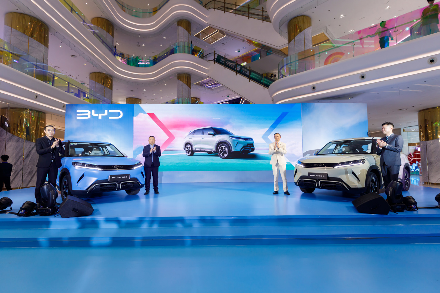 BYD Việt Nam ch&iacute;nh thức giới thiệu mẫu xe điện đ&ocirc; thị ho&agrave;n to&agrave;n mới &ndash; BYD ATTO 2.