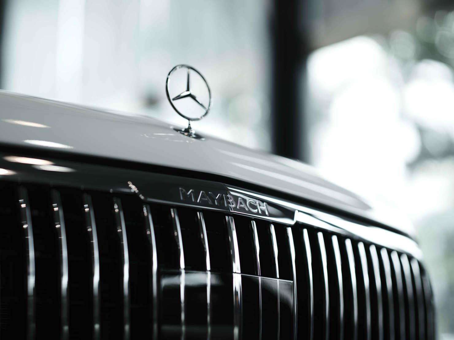 Phiên bản nâng cấp giữa chu kỳ của mẫu SUV hạng sang lớn nhất nhà Mercedes tinh chỉnh nhẹ thiết kế, thêm trang bị.
