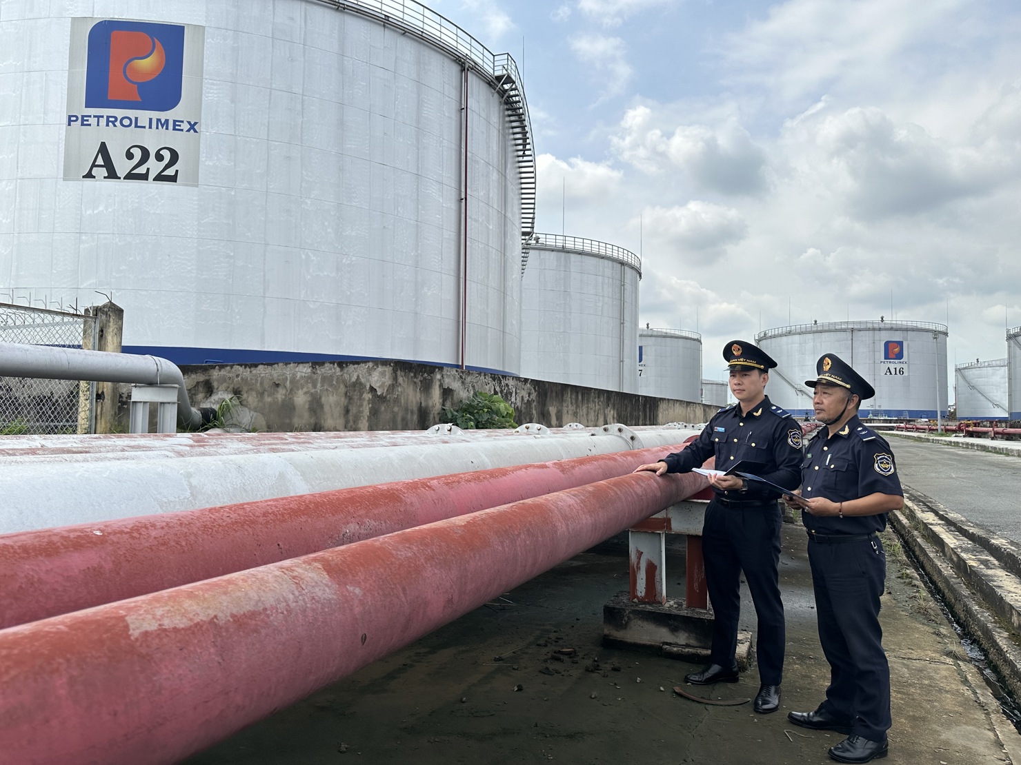 Kết nối vùng, tận dụng không gian hướng biển giúp hàng hóa XNK lưu thông thuận tiện. Ảnh: T.H