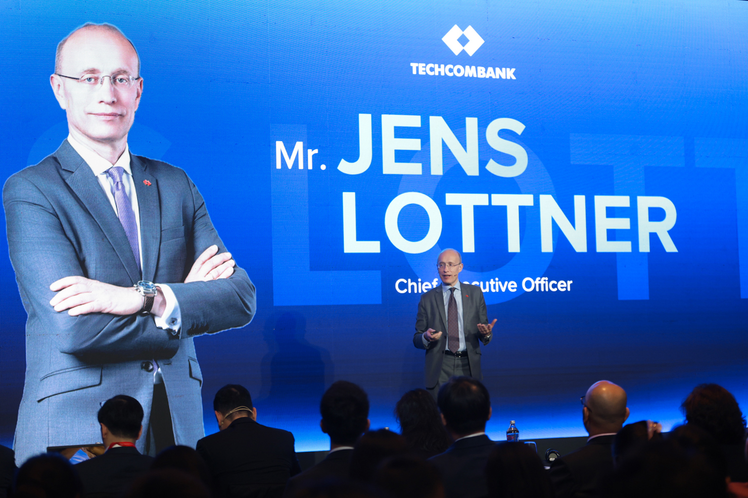Ông Jens Lottner - Tổng giám đốc Techcombank.
