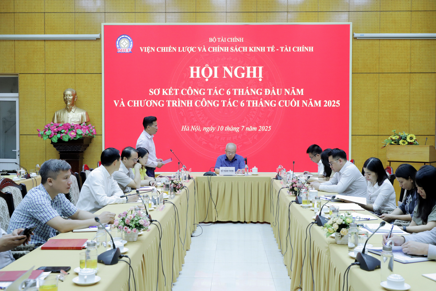 Toàn cảnh Hội nghị.
