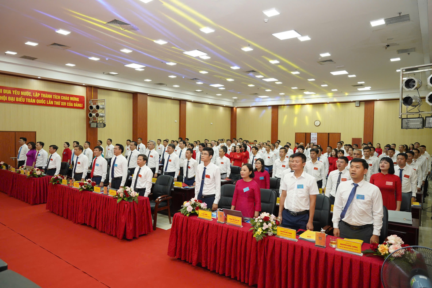 Quang cảnh Đại hội đại biểu Đảng bộ Công ty CP Nhiệt điện Quảng Ninh lần thứ IV, nhiệm kỳ 2025-2030.