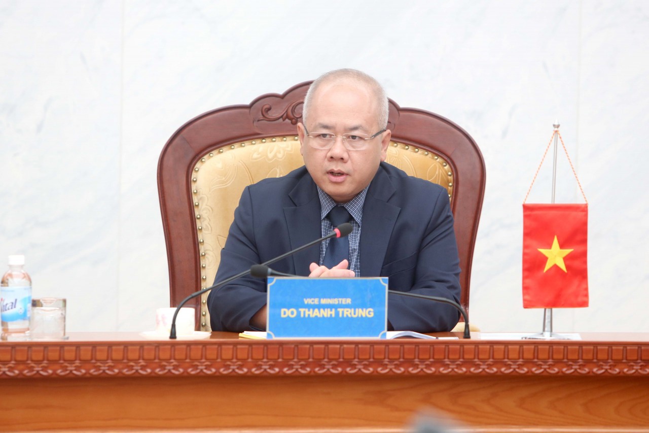 Thứ trưởng&nbsp;Đỗ Th&agrave;nh Trung chia sẻ tại buổi tiếp.