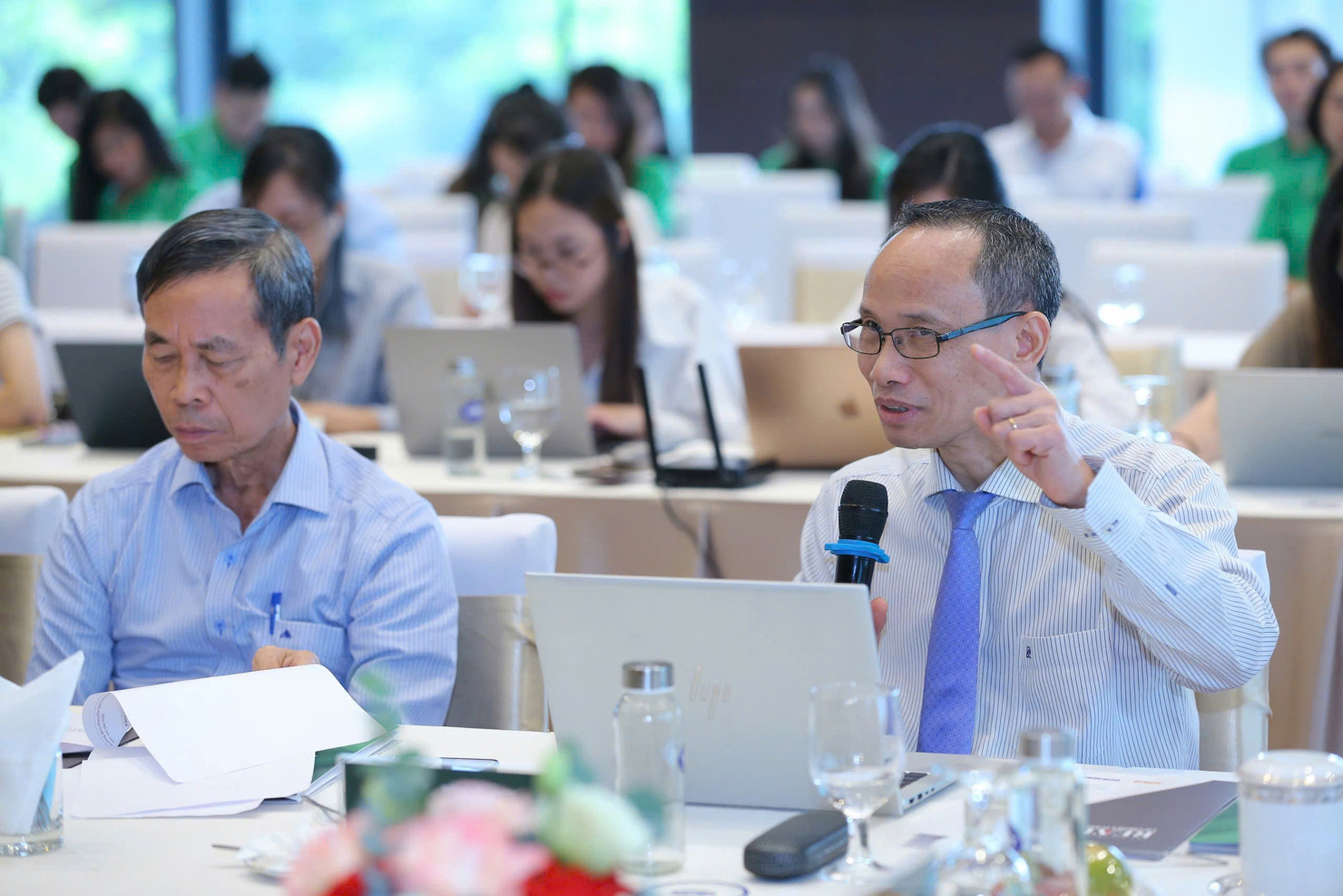 TS. Cấn Văn Lực.