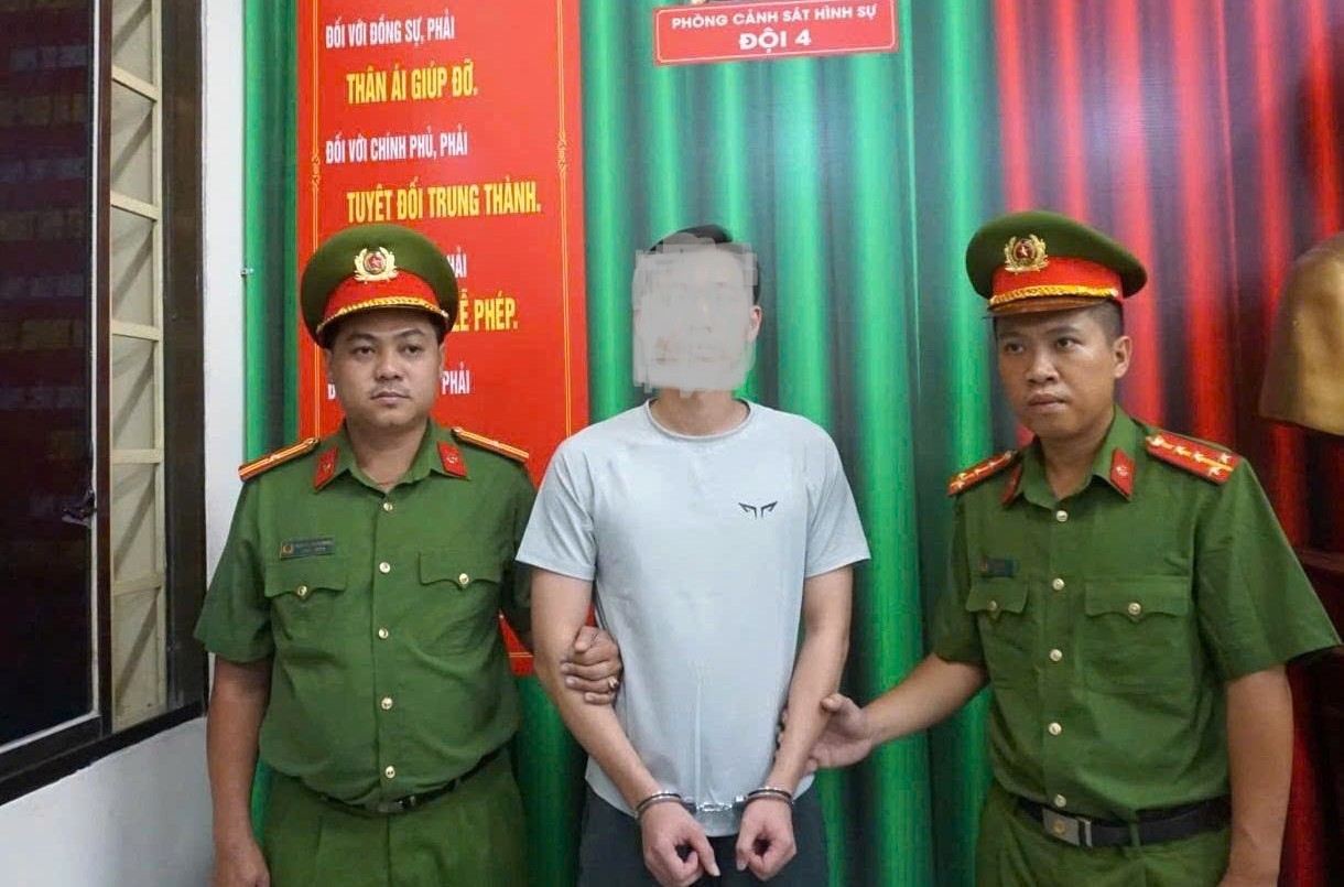 Trần Tuấn Kiệt cầm đầu đường dây mua bán "khí cười"