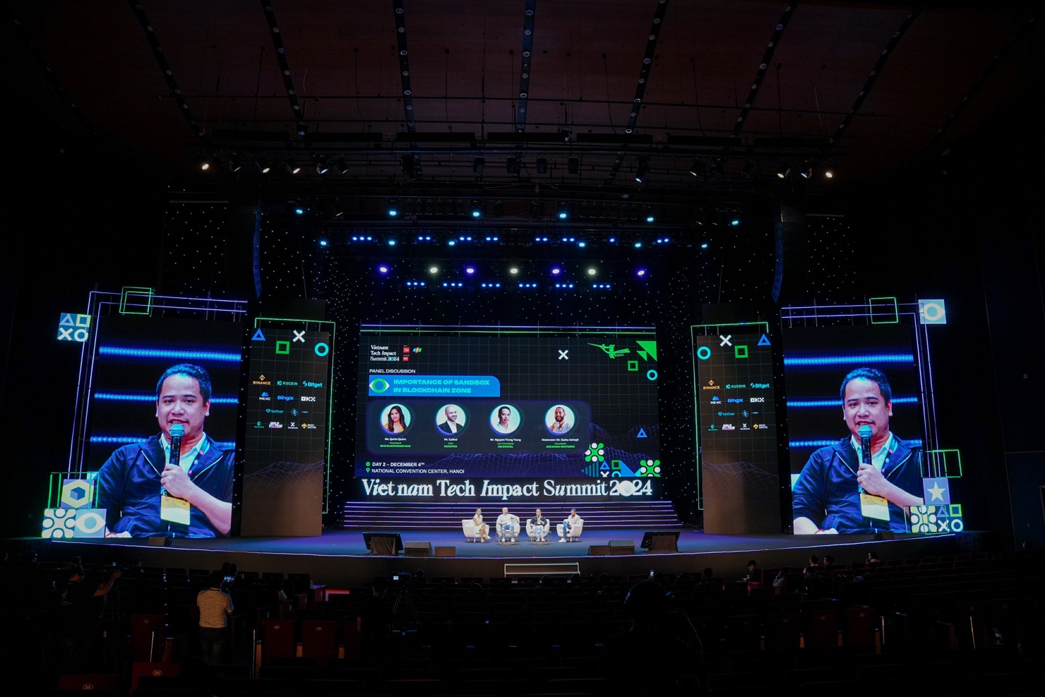 Vietnam Tech Impact Summit 2024 (VTIS) là sự kiện công nghệ quy mô lớn bậc nhất Việt Nam, do SSI Digital tổ chức kết nối các chuyên gia và doanh nghiệp trong lĩnh vực như AI, Fintech, Blockchain và Game. 