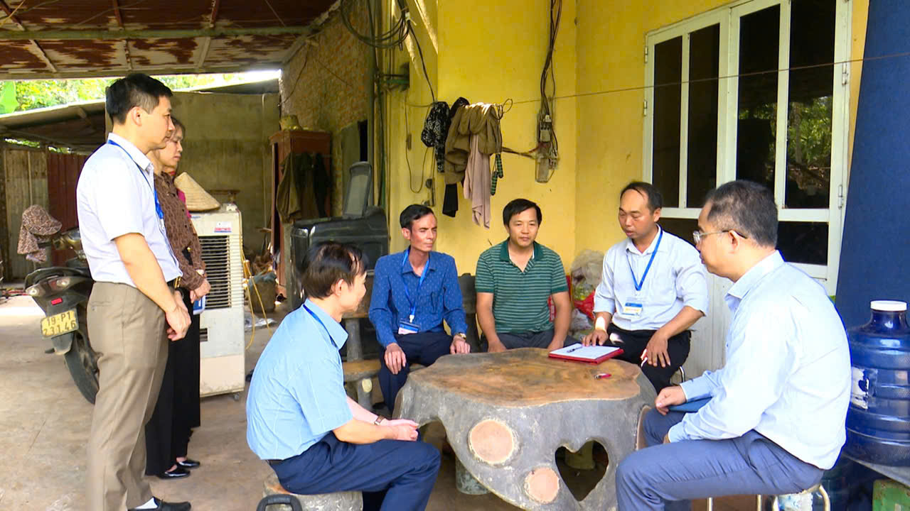 Đoàn giám sát trung ương do Phó Cục trưởng Cục Thống kê Lê Trung Hiếu làm Trưởng đoàn kiểm tra, giám sát việc thu thập thông tin TĐTNN 2025 tại Phú Thọ