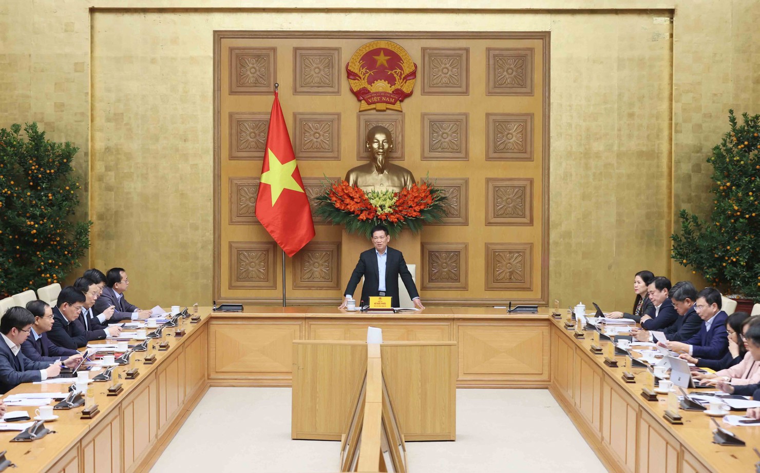 Phó Thủ tướng Chính phủ Hồ Đức Phớc -Trưởng Ban Chỉ đạo điều hành giá chủ trì phiên họp của Ban chỉ đạo vào tháng 2/2025. Ảnh: VGP 