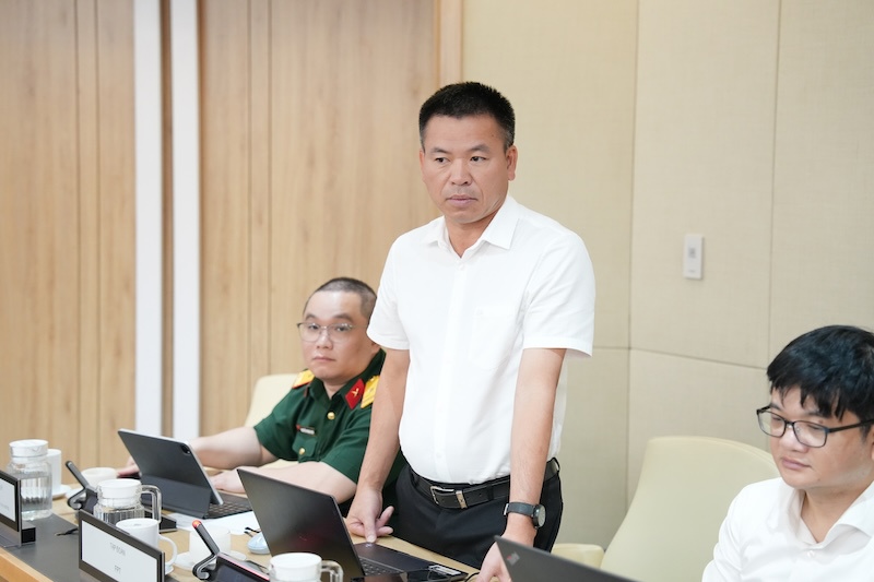 Gi&aacute;m đốc Khối Ch&iacute;nh phủ FPT IS Trần Phong L&atilde;m đề xuất, cần đồng thời ban h&agrave;nh luật v&agrave; văn bản hướng dẫn. Ảnh: MOJ