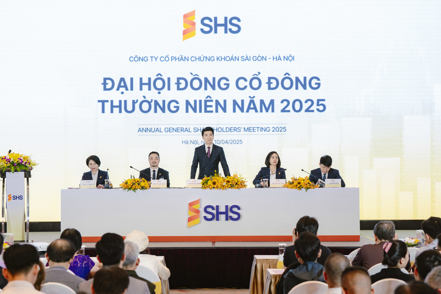 Ông Đỗ Quang Vinh - Chủ tịch HĐQT SHS, điều hành ĐHĐCĐ 2025
