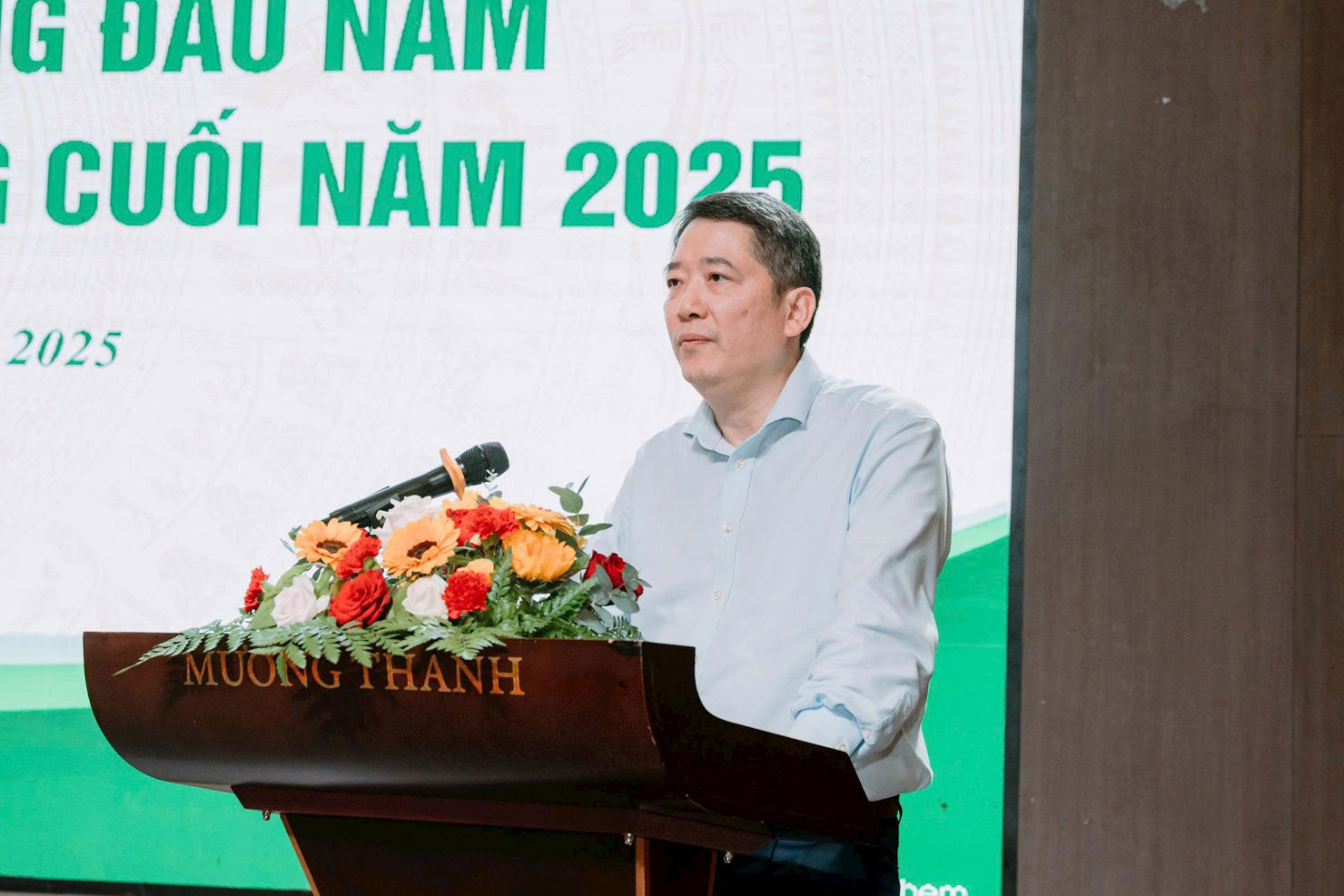 Thứ trưởng Bộ Tài chính Cao Anh Tuấn phát biểu chỉ đạo tại Hội nghị. Ảnh: kq bongdaso .